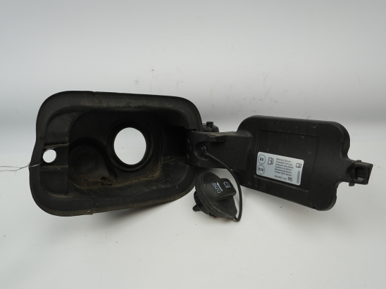 VOLET DE TRAPPE CARBURANT