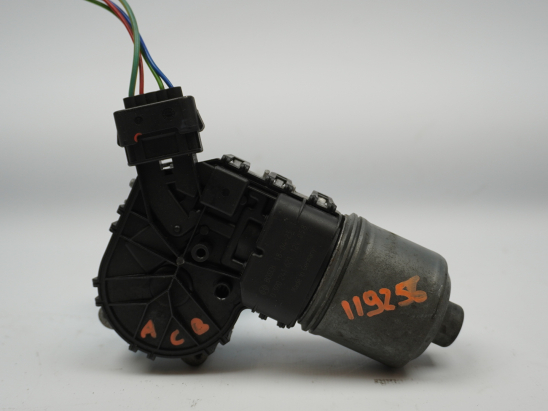 MOTEUR ESSUIE-GLACE AV