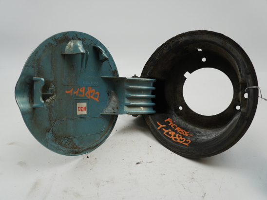 VOLET DE TRAPPE CARBURANT