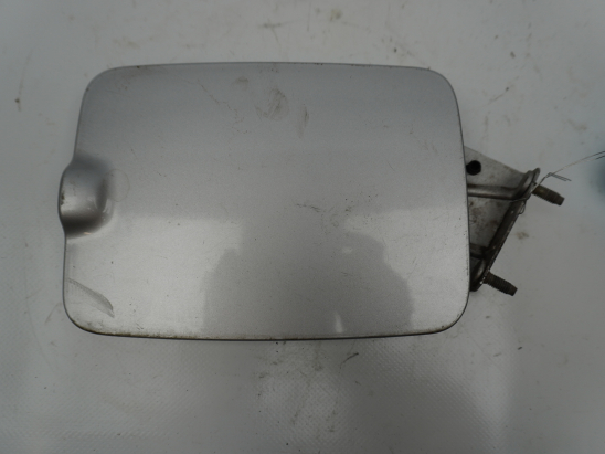 VOLET DE TRAPPE CARBURANT