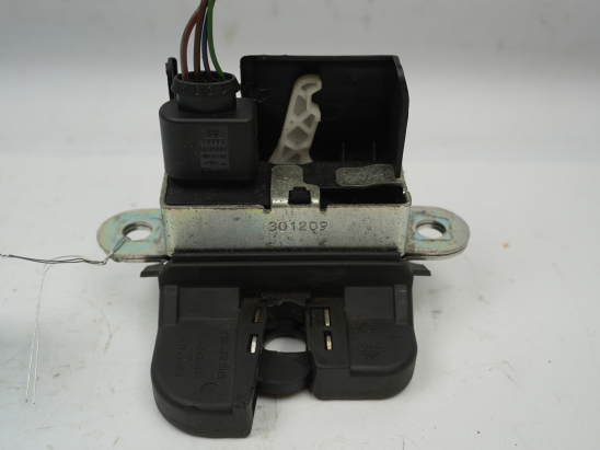 Serrure hayon occasion VOLKSWAGEN POLO V Phase 1 - 1.6 TDI 75ch