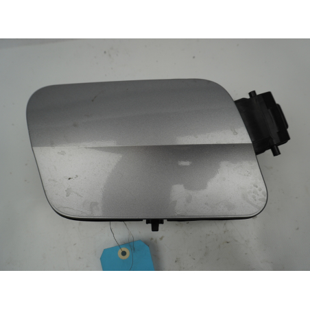 VOLET DE TRAPPE CARBURANT