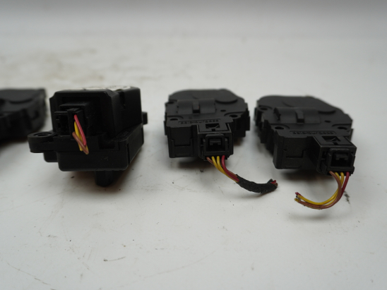 MOTEUR VOLET DE CHAUFFAGE