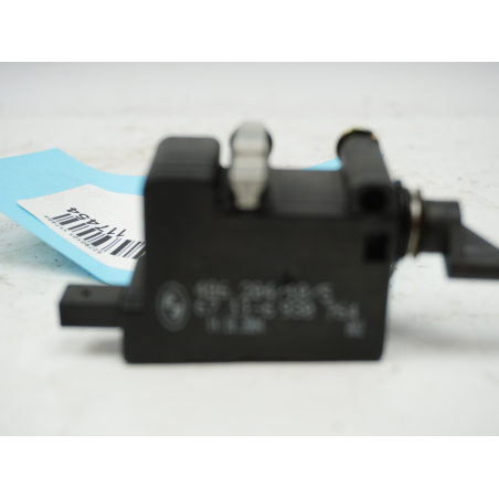 ACTIONNEUR PORTILLON AILE ARD