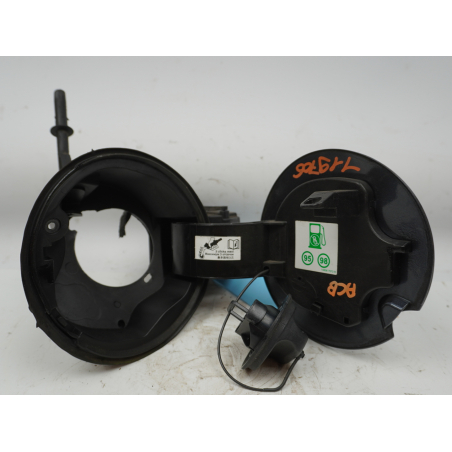 VOLET DE TRAPPE CARBURANT