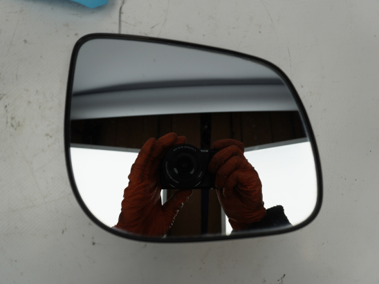 GLACE  RETROVISEUR EXT D