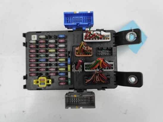 Boite a fusibles occasion KIA RIO II Phase 1 - 1.5 CRDI