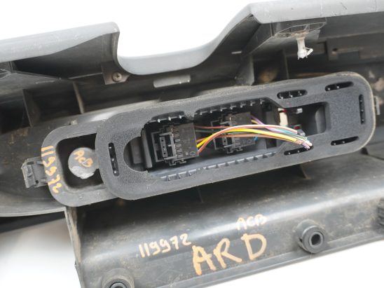 Feu arrière droit occasion RENAULT TRAFIC II Phase 1 - 2.5 DCI 16v 135ch