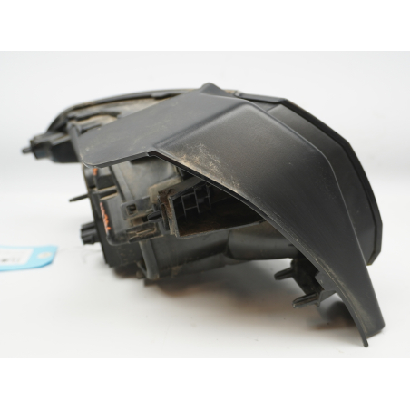 Feu arrière droit occasion PEUGEOT 208 II Phase 2 - 1.2i EH 100ch