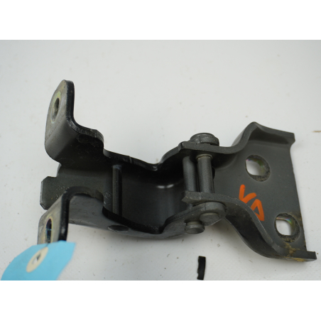 CHARNIERE PORTE AVD SUP