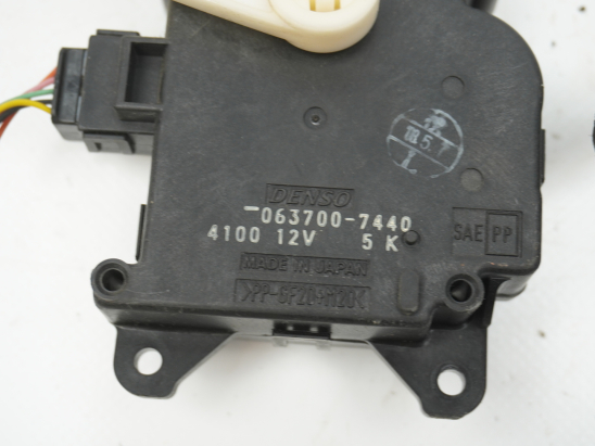 MOTEUR VOLET DE CHAUFFAGE