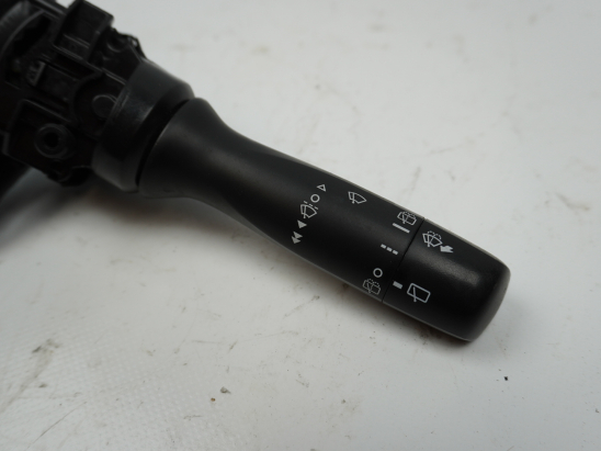 Commande essuie glace occasion TOYOTA YARIS III Phase 2 - 1.3 VVT-I 100ch