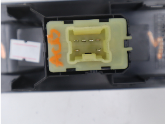 COMMANDE LEVE-GLACE PORTE AVD