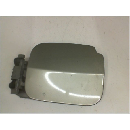 VOLET DE TRAPPE CARBURANT