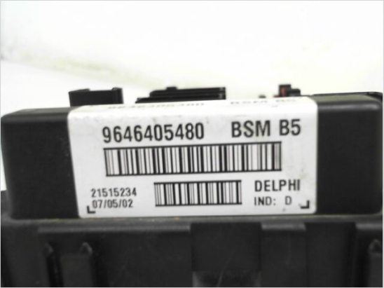 Platine fusible av occasion PEUGEOT 406 COUPE Phase 1 - 2.2 HDI