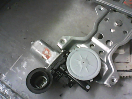 Mecanisme + moteur lève-glace avant droit occasion SUZUKI SWIFT III Phase 1 - 1.3 VVT