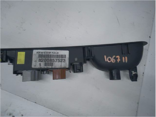 Commande lève-glace porte avant gauche occasion RENAULT ESPACE IV Phase 2 - 2.0 DCI 130ch