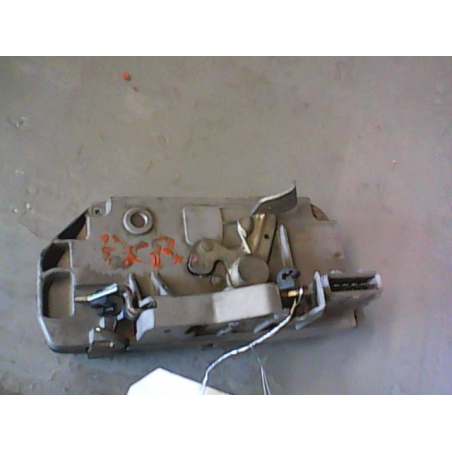 Serrure porte ard occasion PEUGEOT 306 Phase 2 - 1.9 D