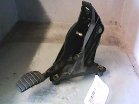 Pedale embrayage occasion RENAULT LAGUNA II Phase 1 - 1.9 DCI 120ch