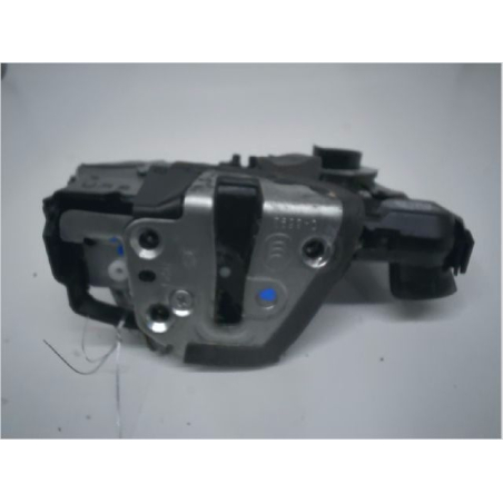 Serrure porte avd occasion TOYOTA COROLLA VERSO II phase 2 - 130ch