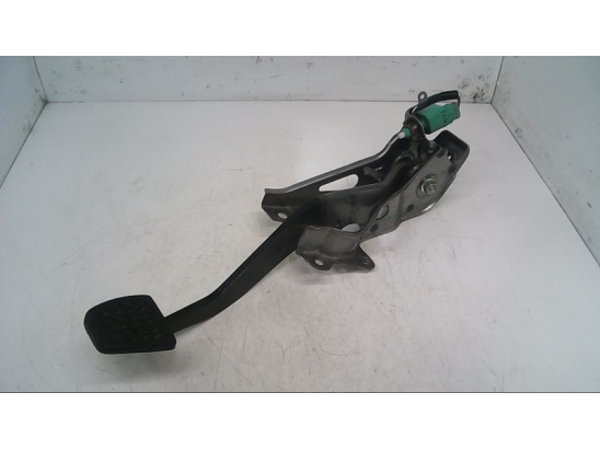 Pedale de frein occasion TOYOTA YARIS II Phase 2 - 1.4 D-4D 90ch