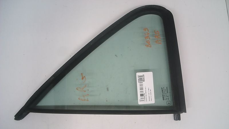 Glace fixe porte ar g occasion PEUGEOT 106 Phase 2 - 1.1i 60ch