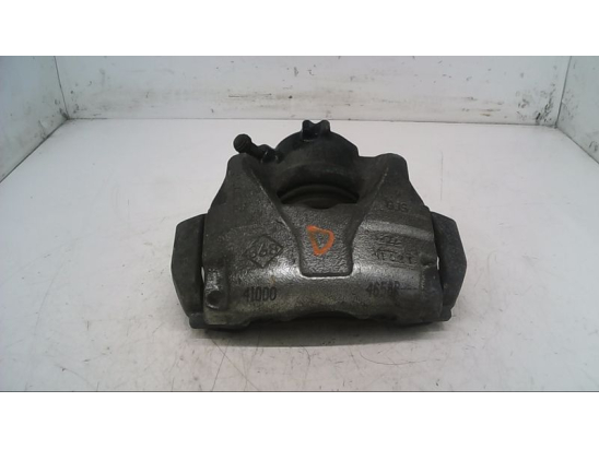 Etrier de frein avant droit occasion RENAULT CAPTUR Phase 1 - 1.2i 118 16V