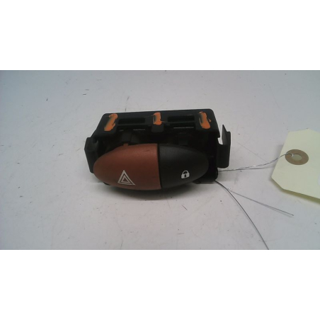 Bouton de warning occasion RENAULT TWINGO II Phase 1 - 1.2i 16v 75ch