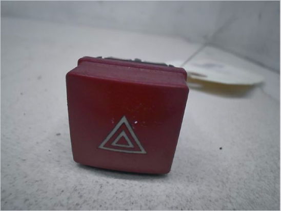 Bouton de warning occasion PEUGEOT 206 + Phase 1 - 1.4 HDI 70ch