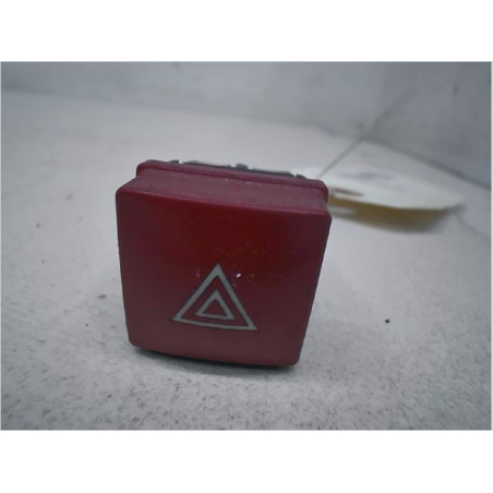 Bouton de warning occasion PEUGEOT 206 + Phase 1 - 1.4 HDI 70ch