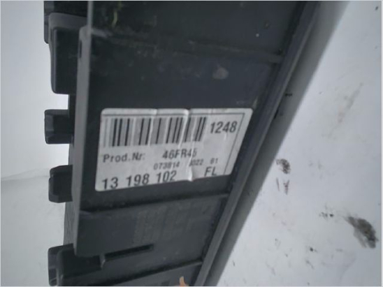 Platine fusible av occasion OPEL VECTRA III Phase 1 - 1.9 CDTI 120ch