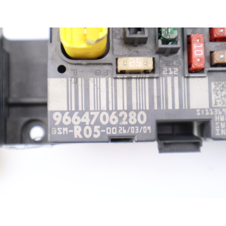 Platine fusible av occasion CITROEN C4 I Phase 2 - 1.6i 16v 120ch