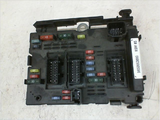 Platine fusible av occasion PEUGEOT 206 Phase 1 - 2.0 HDI