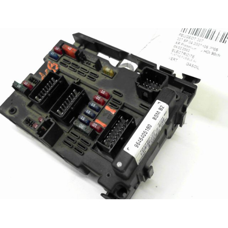 Platine fusible av occasion PEUGEOT 307 Phase 1 - 2.0 HDI 90ch