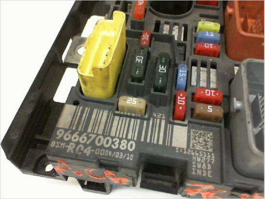 Platine fusible av occasion PEUGEOT 607 Phase 2 - 2.0 HDI 136ch