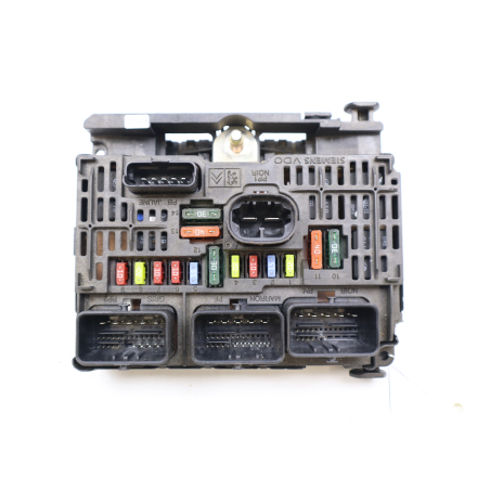 Platine fusible av occasion PEUGEOT 407 Phase 1 - 1.6 HDI 16v