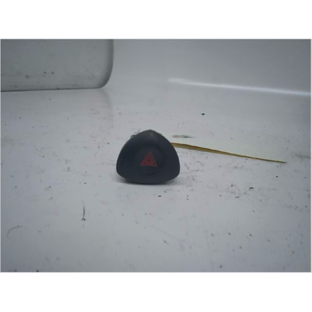 Bouton de warning occasion RENAULT CLIO II Phase 2 - 1.4 16v